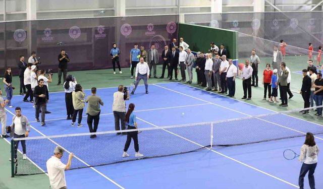 Karatay Belediyesi Kapalı Tenis Kortu açıldı