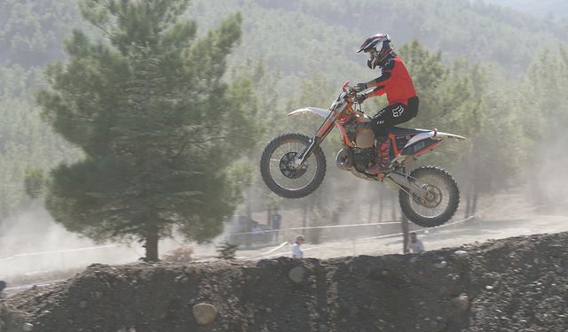 Osmancık'ta adrenalin dolu bir gün! Enduro yarışları nefes kesti