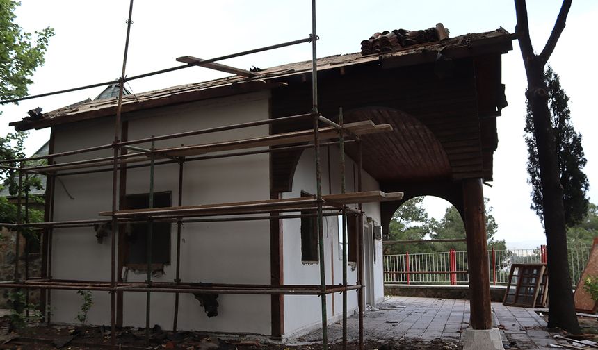 Çorum'un tarihi incisi Koyunbaba Türbesi'nde restorasyon çalışmaları başladı