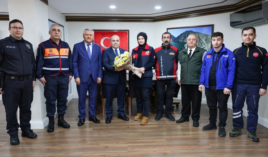 112 Acil Çağrı Merkezi çalışanlarından Vali Ünsal'a ziyaret