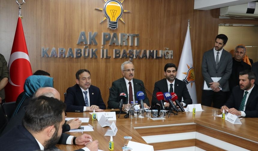 Bakan Uraloğlu, AK Parti Karabük İl Başkanlığı'nda konuştu: