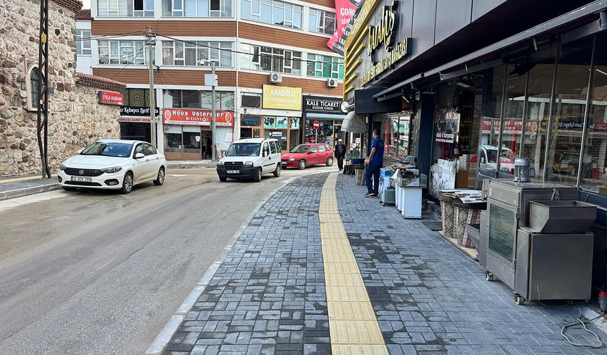 Taşhan Caddesi'nin çehresi değişti: Yeni yaya yolları göz kamaştırıyor